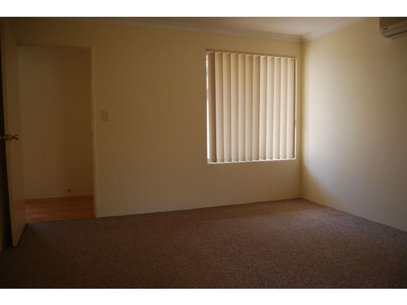 69 Cross Street, Queens Park WA 6107