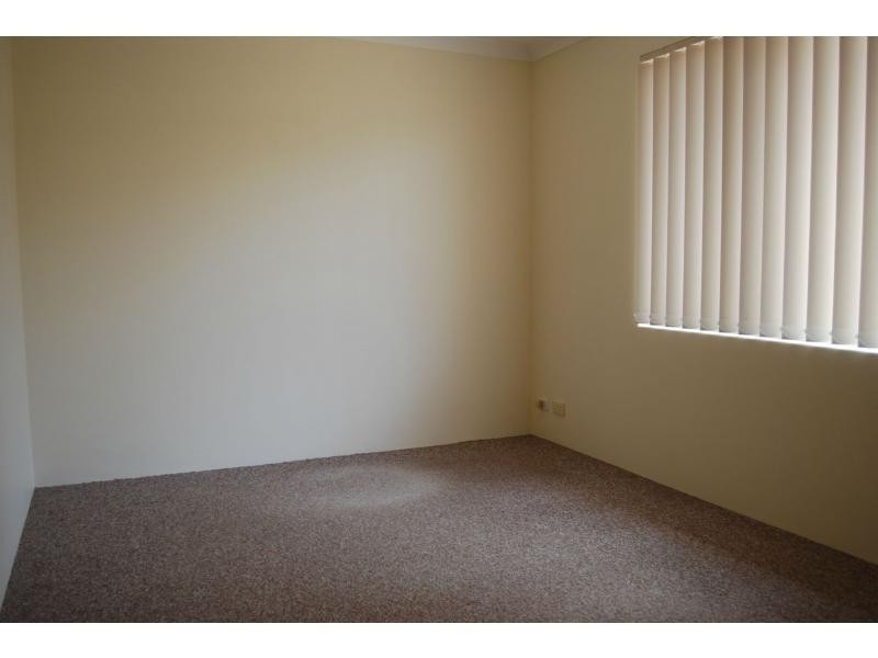 69 Cross Street, Queens Park WA 6107