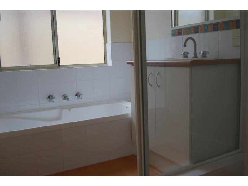 69 Cross Street, Queens Park WA 6107