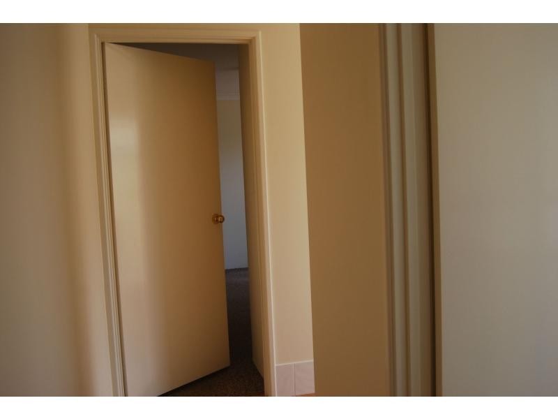 69 Cross Street, Queens Park WA 6107