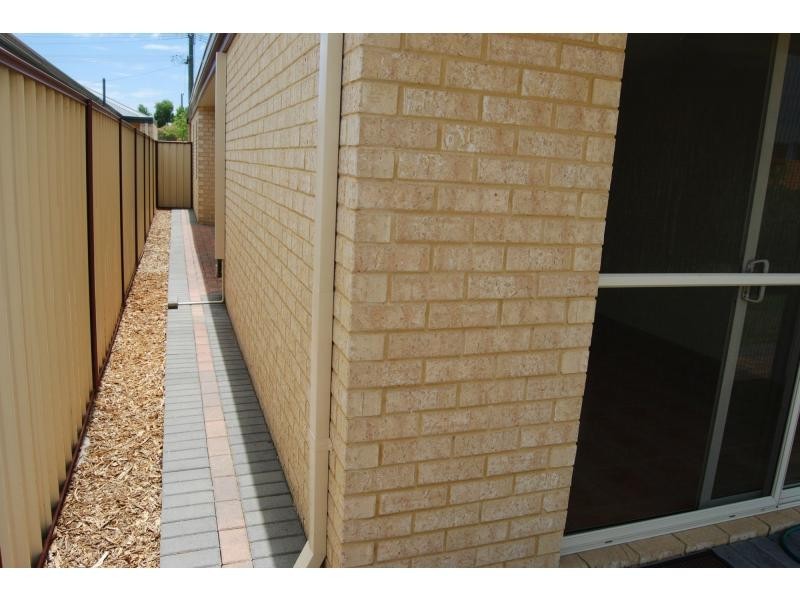 69 Cross Street, Queens Park WA 6107