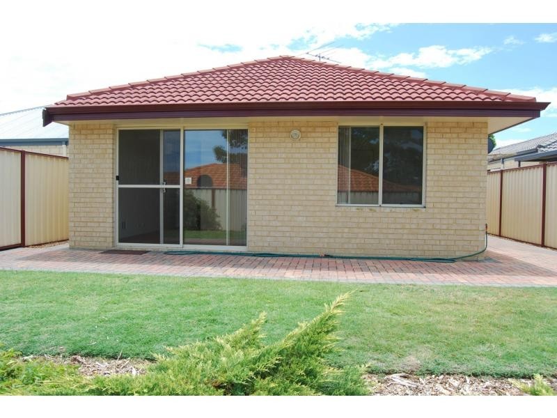 69 Cross Street, Queens Park WA 6107