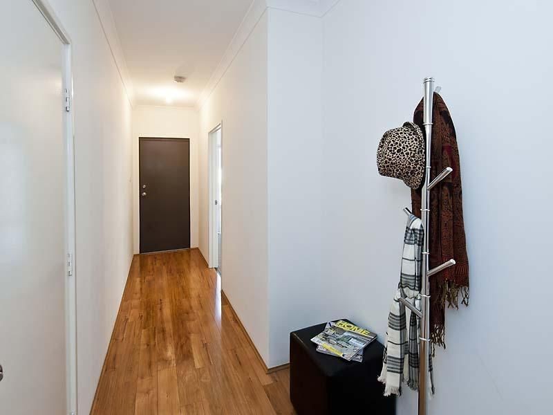 3 Balliol Court, Piara Waters WA 6112