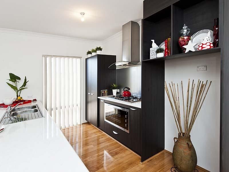 3 Balliol Court, Piara Waters WA 6112