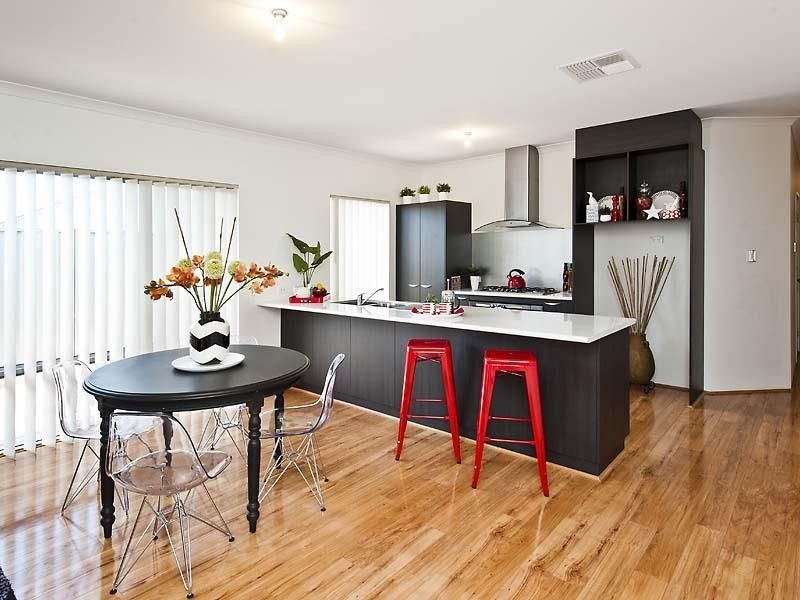 3 Balliol Court, Piara Waters WA 6112