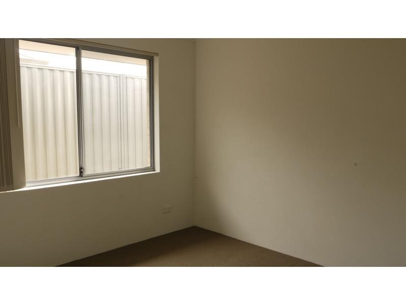 3 Balliol Court, Piara Waters WA 6112