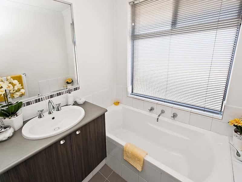 3 Balliol Court, Piara Waters WA 6112