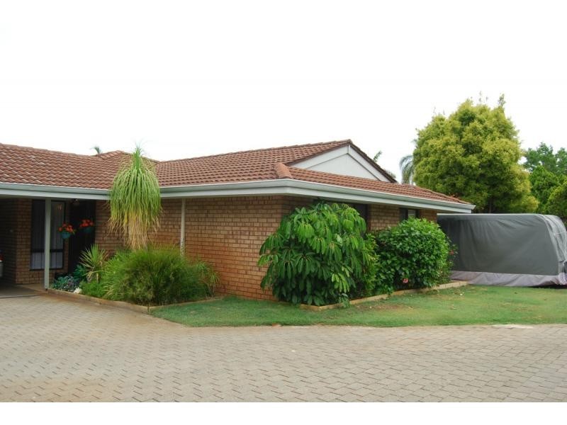 10 Warman Court, Leeming WA 6149