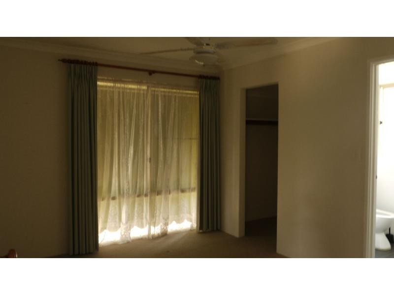 6 Arrowsmith Rise, Marangaroo WA 6064