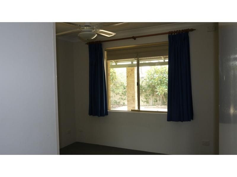 6 Arrowsmith Rise, Marangaroo WA 6064