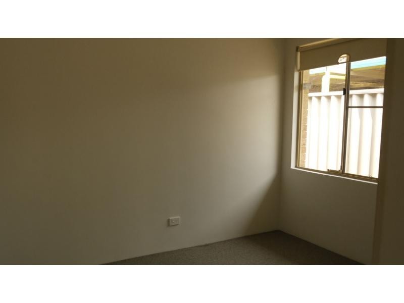 6 Arrowsmith Rise, Marangaroo WA 6064