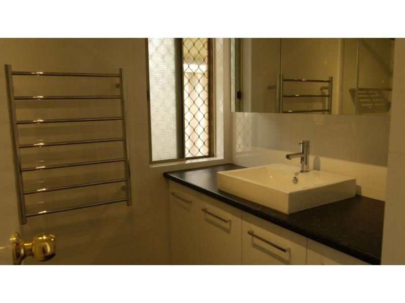 6 Arrowsmith Rise, Marangaroo WA 6064