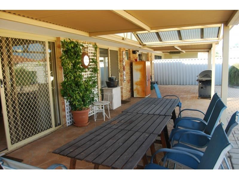 34 Firefalls Close, Huntingdale WA 6110