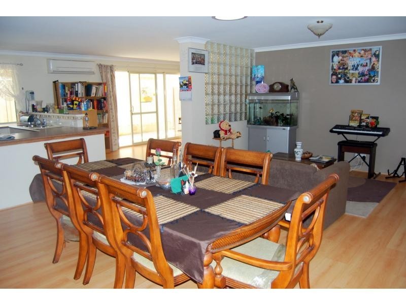 3 Nuchea Vista, Lakelands WA 6180