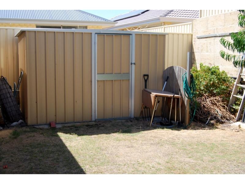 3 Nuchea Vista, Lakelands WA 6180