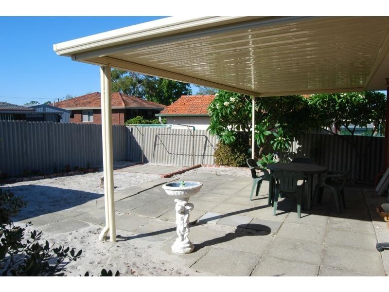 26 Elizabeth Street, Kewdale WA 6105