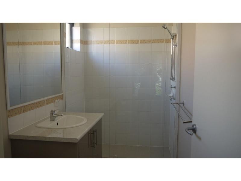 23 Traminer Way, Pearsall WA 6065