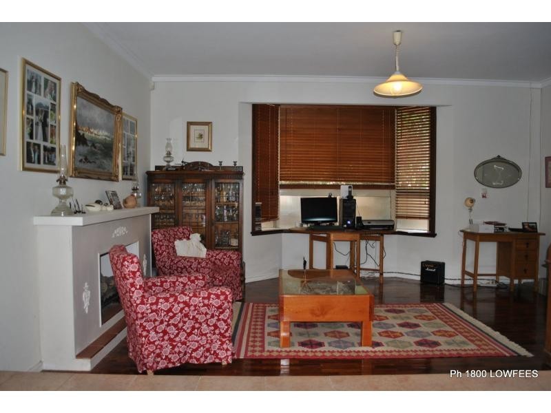 12 SILVER Place, Carine WA 6020