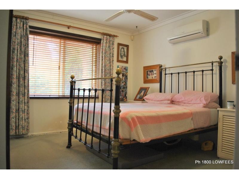 12 SILVER Place, Carine WA 6020