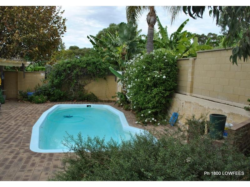 12 SILVER Place, Carine WA 6020