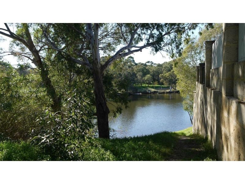 25 Anzac Terrace, Bassendean WA 6054