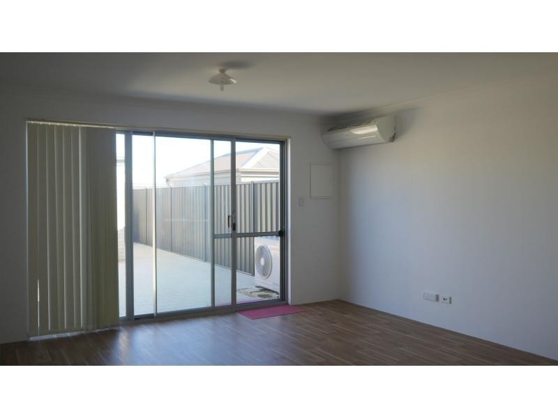 12 Nodder Lane, Banksia Grove WA 6031