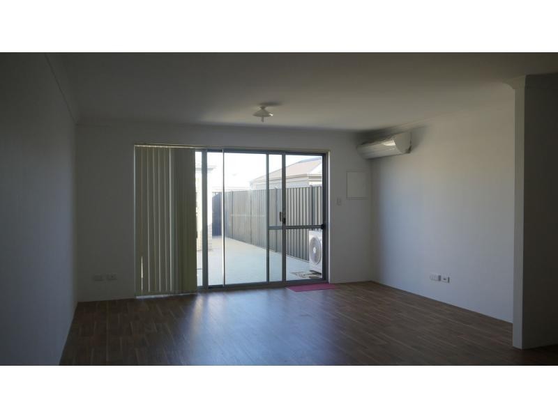 12 Nodder Lane, Banksia Grove WA 6031