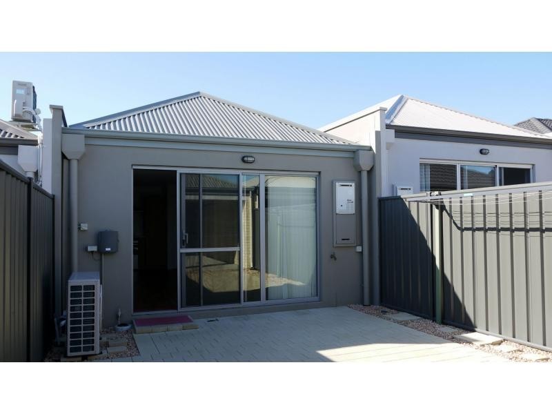 12 Nodder Lane, Banksia Grove WA 6031