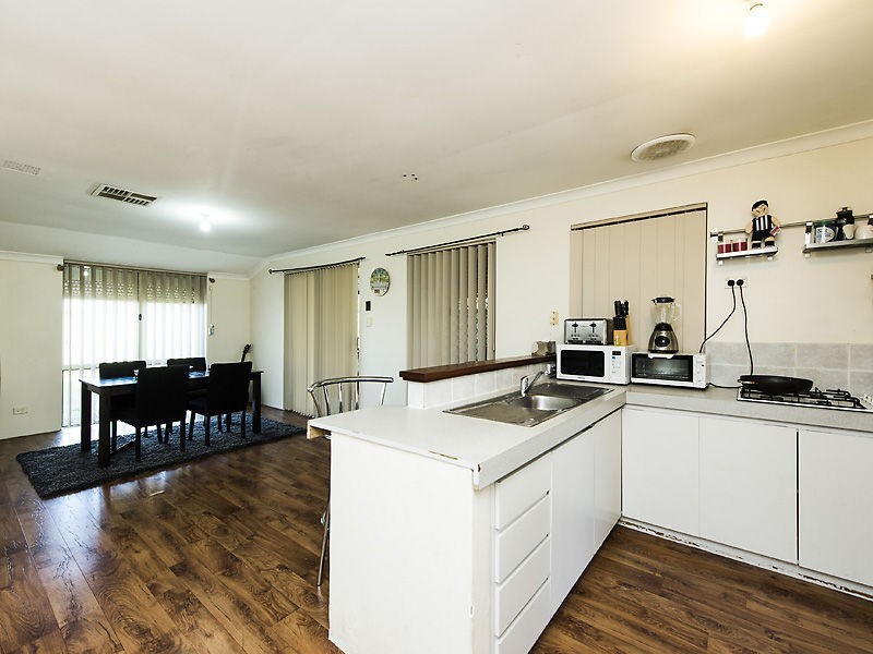 27 Nightingale Way, Warnbro WA 6169