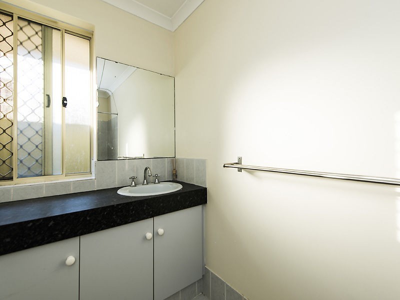 27 Nightingale Way, Warnbro WA 6169