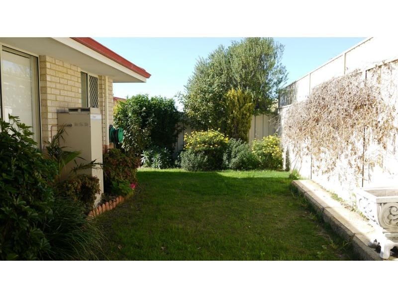 17 Robertson Court, Kingsley WA 6026