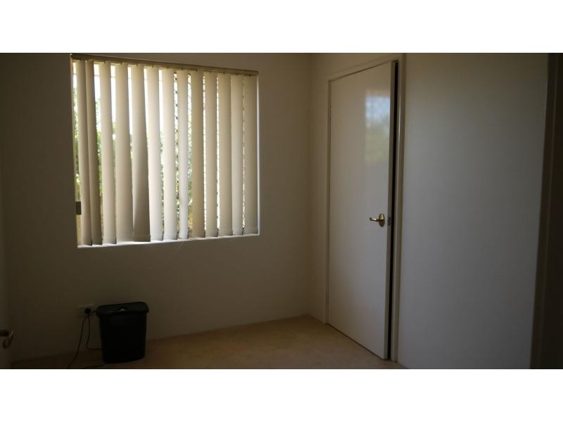 17 Robertson Court, Kingsley WA 6026