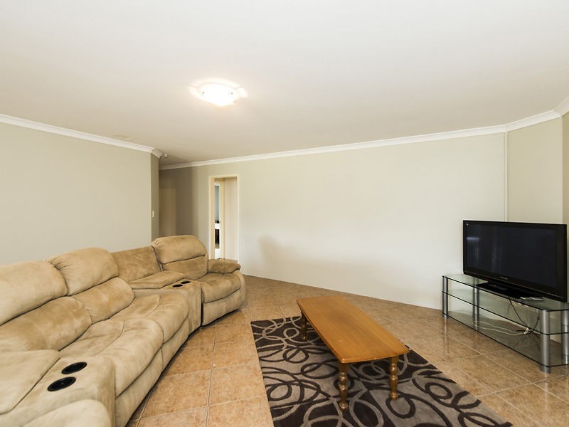 28 Peaceful Waters, Barragup WA 6209