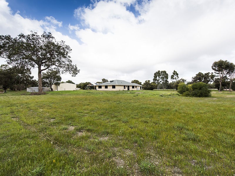 28 Peaceful Waters, Barragup WA 6209