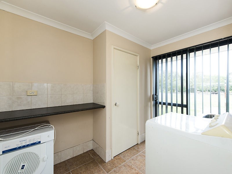 28 Peaceful Waters, Barragup WA 6209