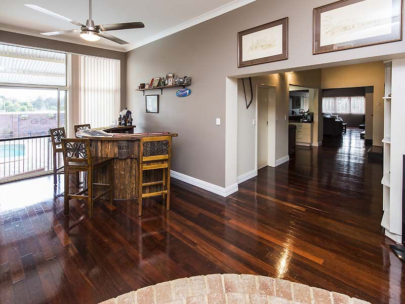 26 Holly Way East, Kalamunda WA 6076