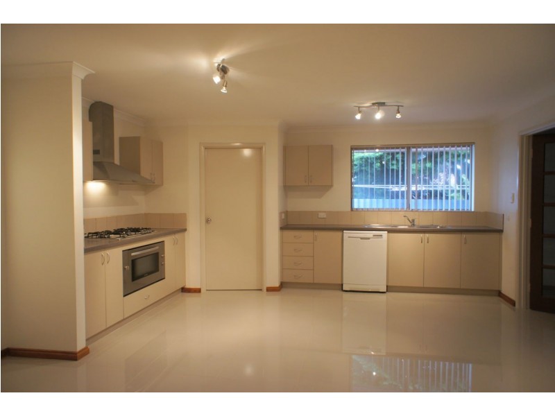 B/22 Twickenham Drive, Kingsley WA 6026