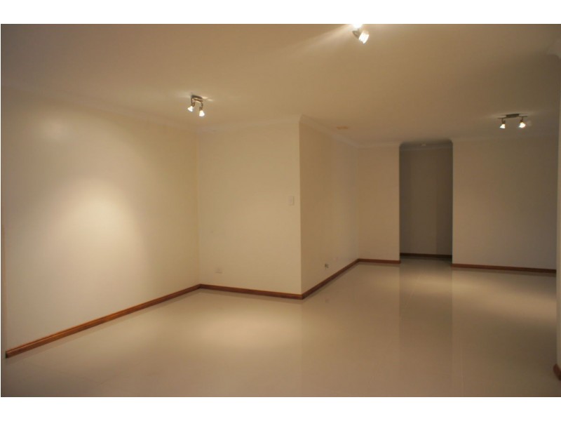 B/22 Twickenham Drive, Kingsley WA 6026