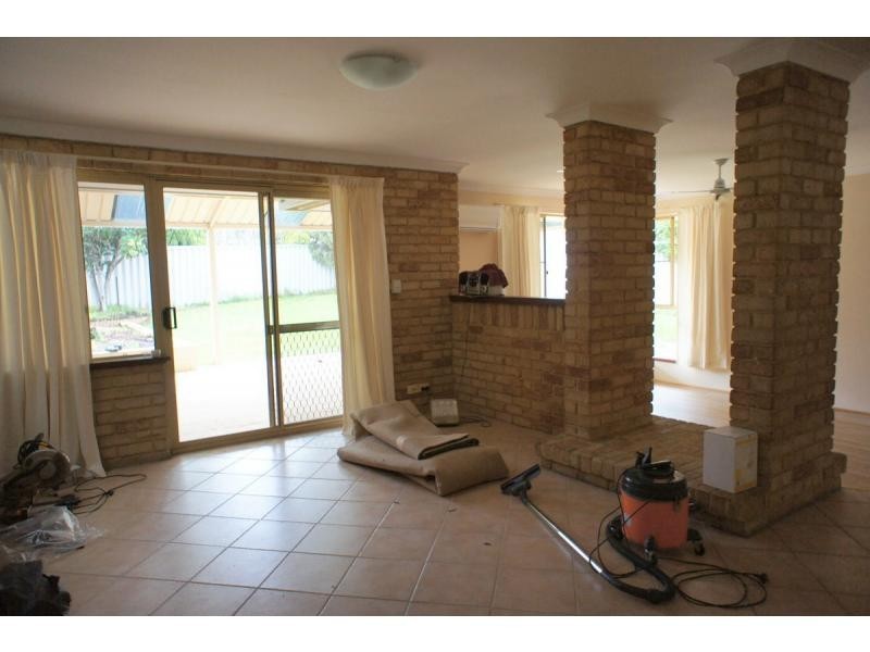 8 Strathig Close, Kingsley WA 6026