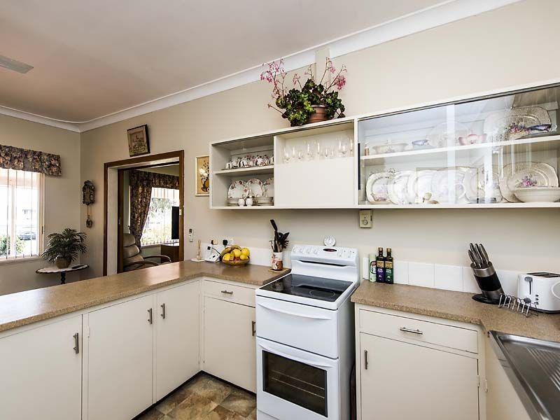 77 Kent Street, Rockingham WA 6168