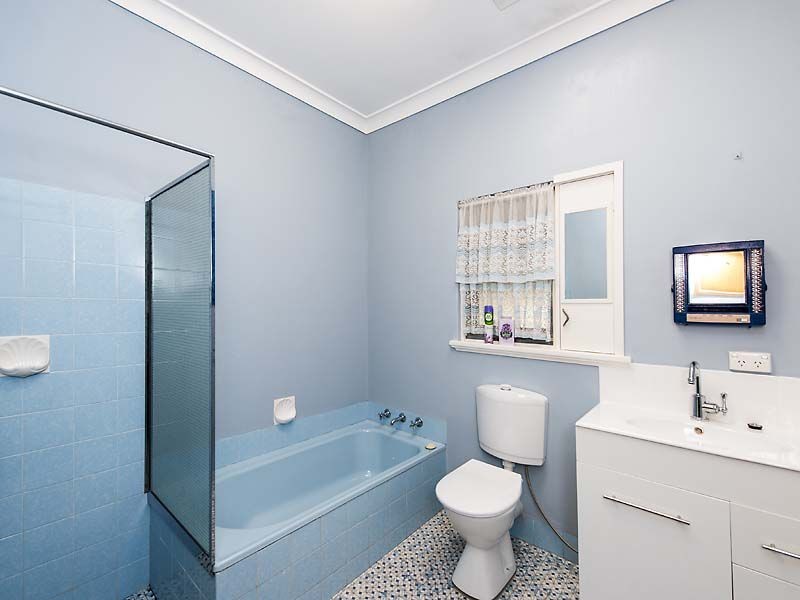 77 Kent Street, Rockingham WA 6168