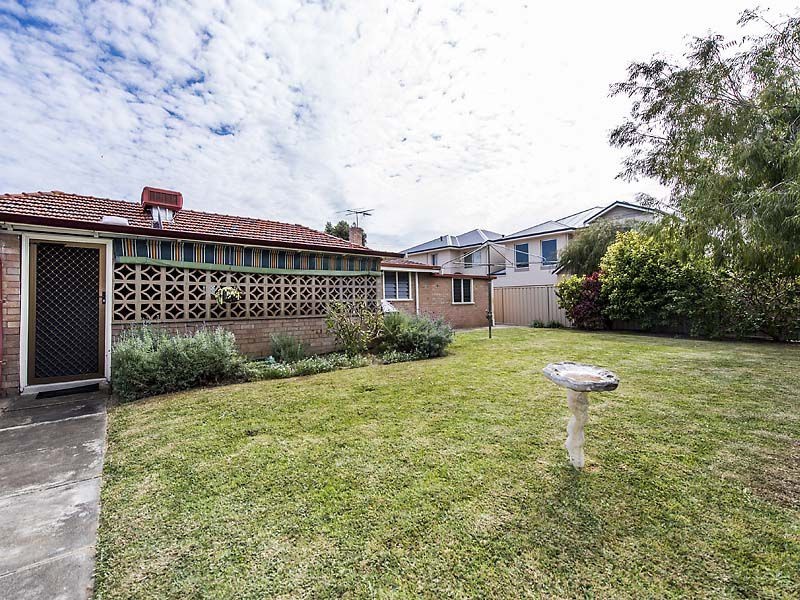 77 Kent Street, Rockingham WA 6168