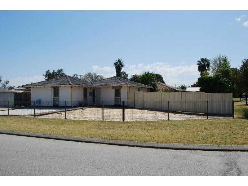 7 Teak Way, Maddington WA 6109