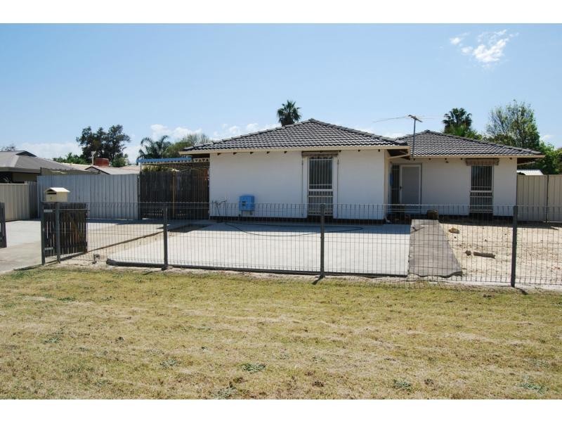 7 Teak Way, Maddington WA 6109