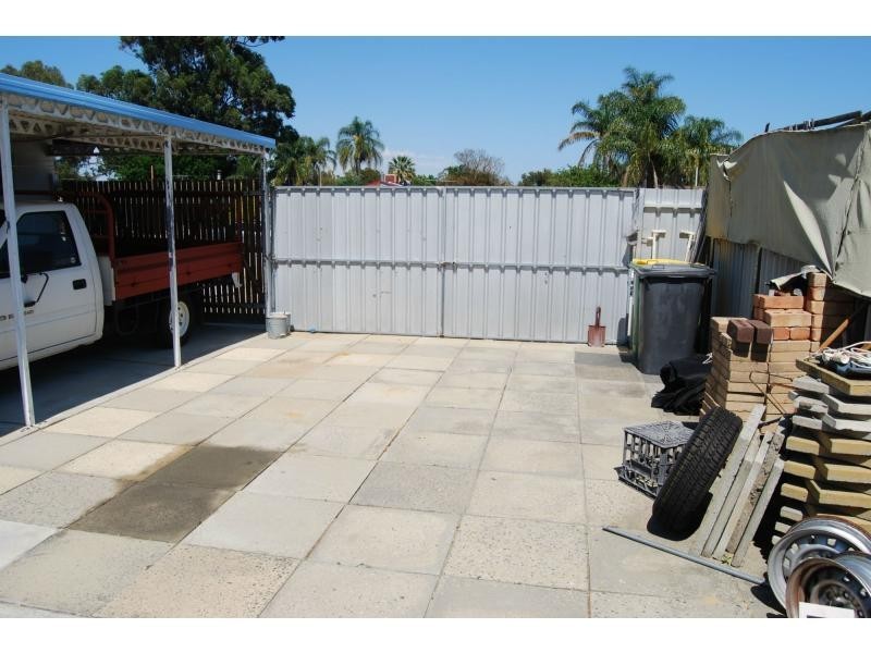 7 Teak Way, Maddington WA 6109