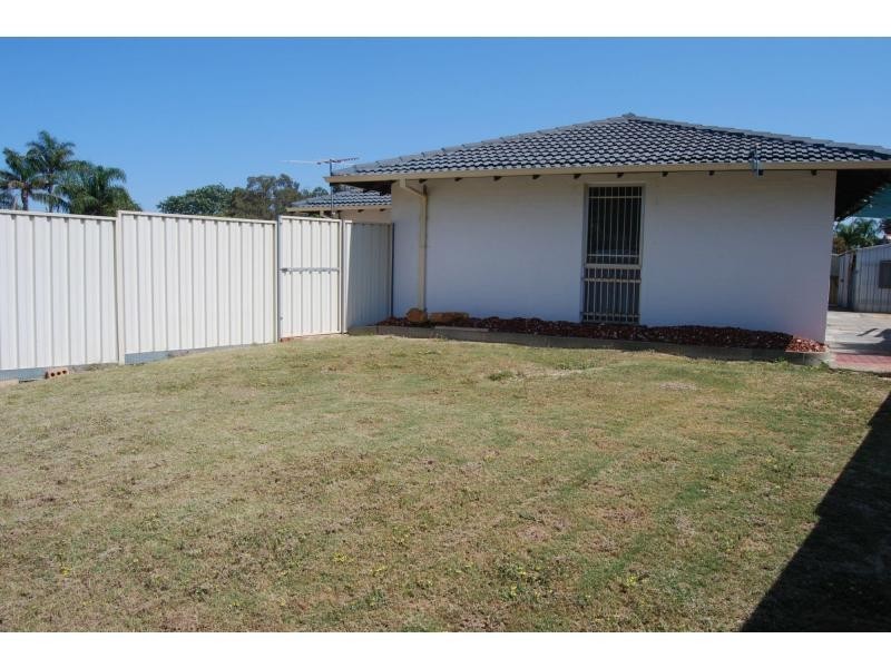 7 Teak Way, Maddington WA 6109