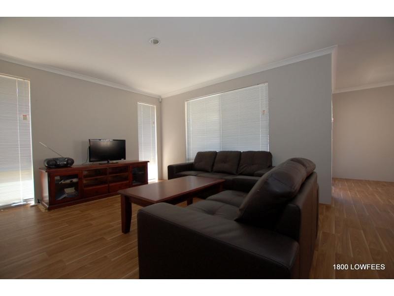 10 KARAKIN Terrace, Ellenbrook WA 6069