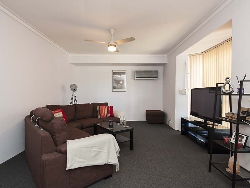 35 PEPPERMINT Crescent, Ballajura WA 6066