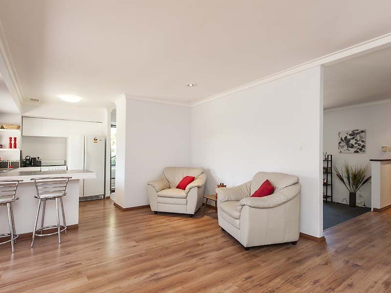 35 PEPPERMINT Crescent, Ballajura WA 6066
