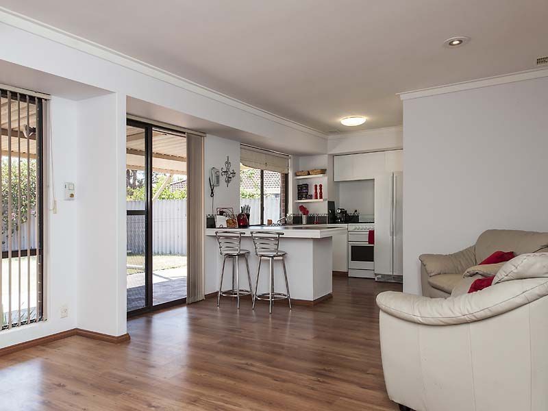 35 PEPPERMINT Crescent, Ballajura WA 6066